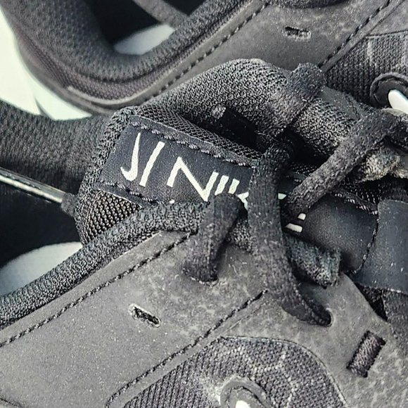 Nike Legend Essential 2 Women's  Athletic Black White Running Shoes CQ9545-001 - Picture 4 of 10